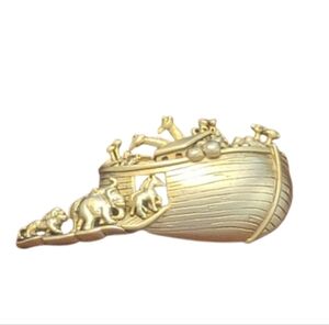 Noah's Ark AJC Gold Tone Brooch Pin Giraffe Elephants Animals Gift